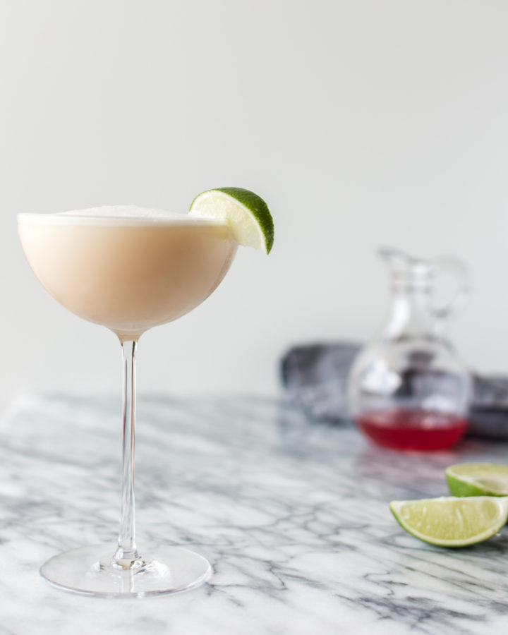 rhubarb gin fizz cocktail recipe