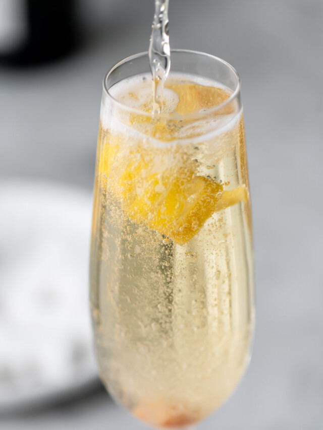 how to make a champagne cocktail