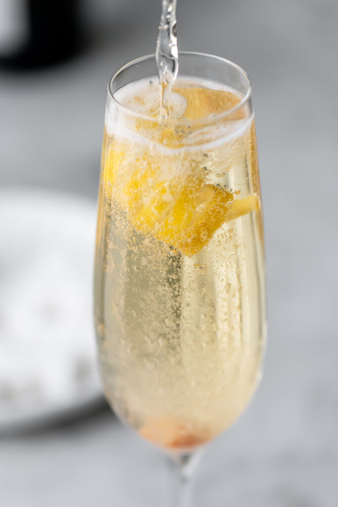 how to make a champagne cocktail