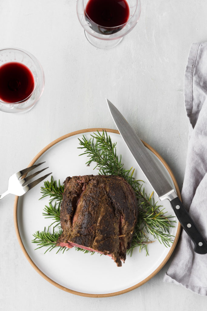 beef tenderloin holiday recipe with red wine sauce