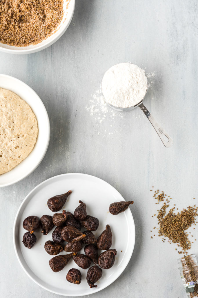 yeast bread ingredients dried figs, anise seeds, bulgar wheat, flour