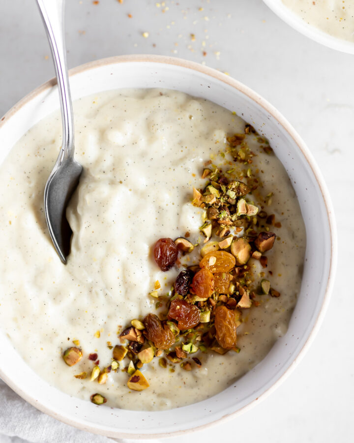 how to make vanilla and cardamom stovetop rice pudding