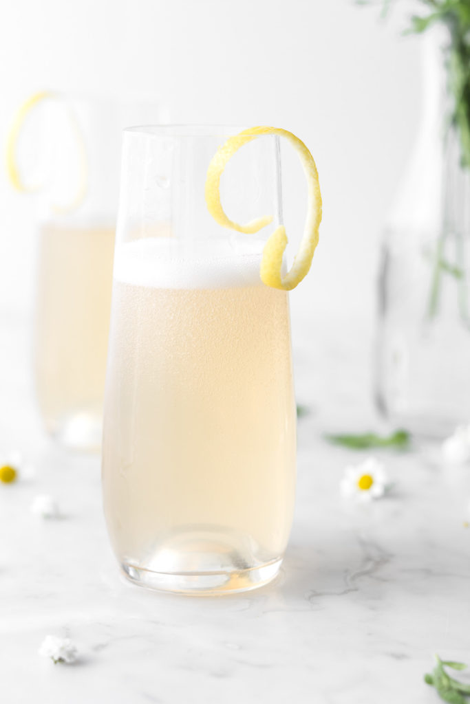 st germain spring drink with sparkling wine