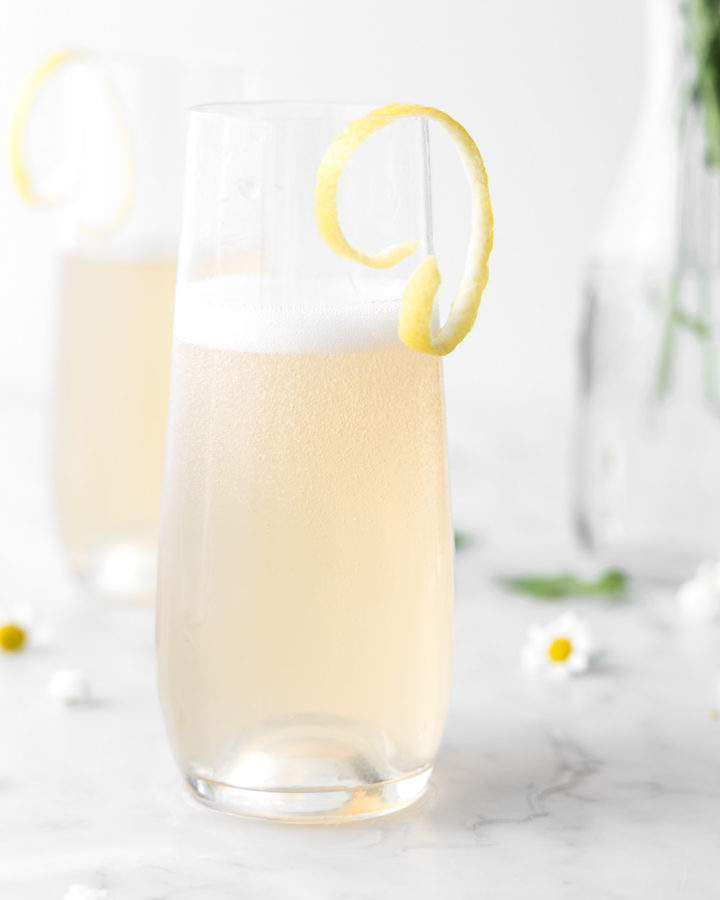 st germain gin cocktail with sparkling wine