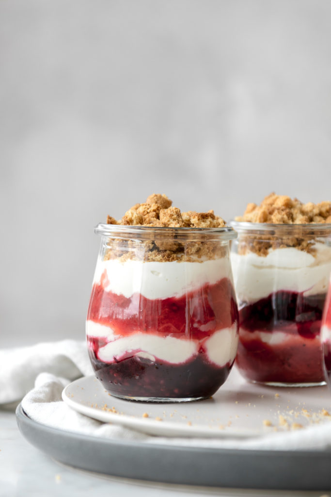 no-bake cheesecake parfait with quick berry jam