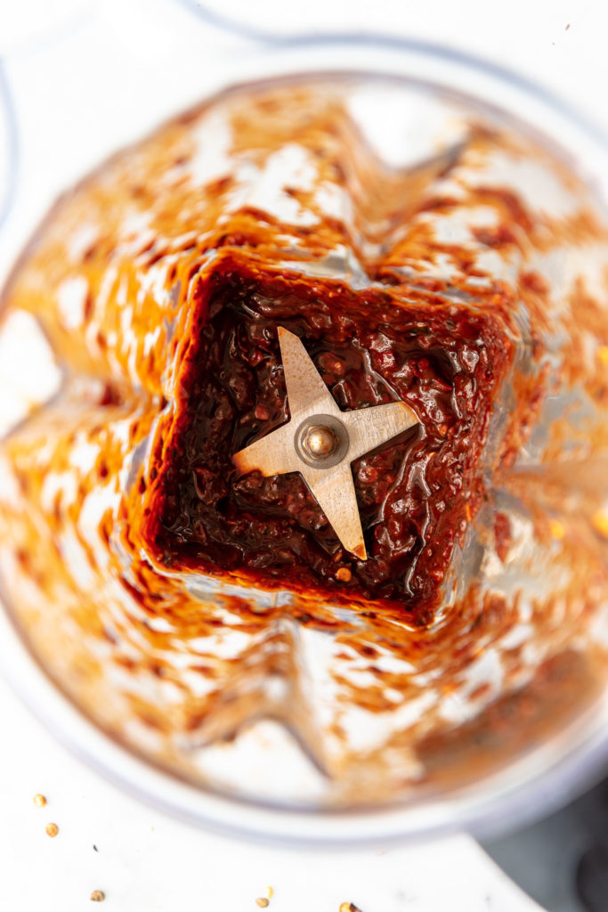 making spicy dried red chile salsa