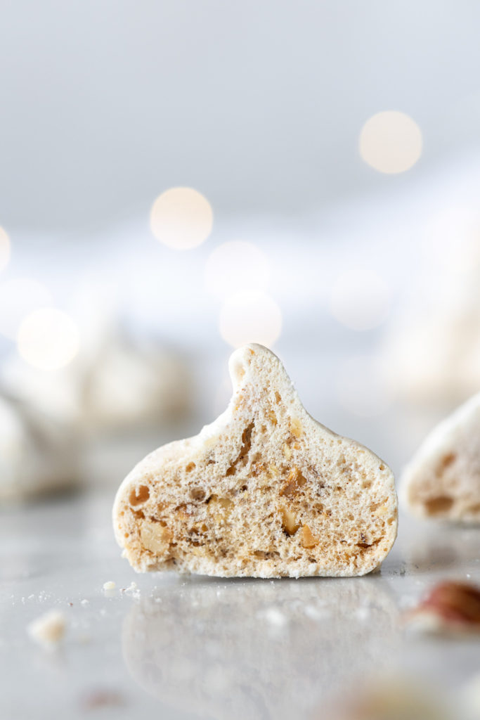 cinnamon hazelnut meringue cookies