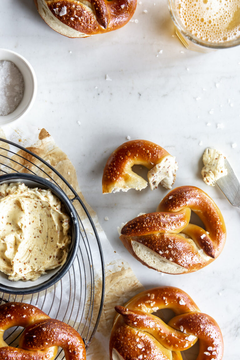 soft german lye pretzels With Spice
