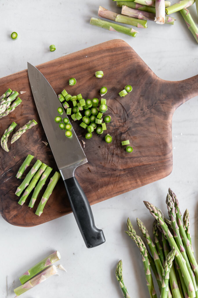 how to chop asparagus into coins