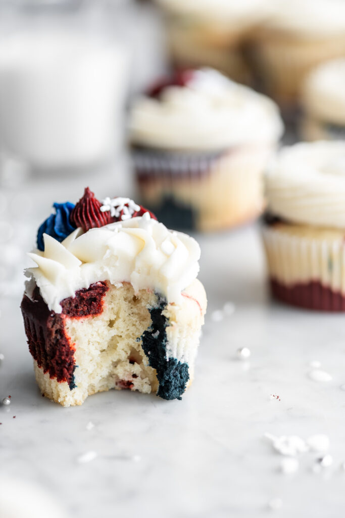 fourth of july cupcakes with vanilla buttercream