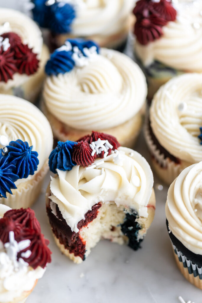 red white and blue cupcake recipee with vanilla buttercream
