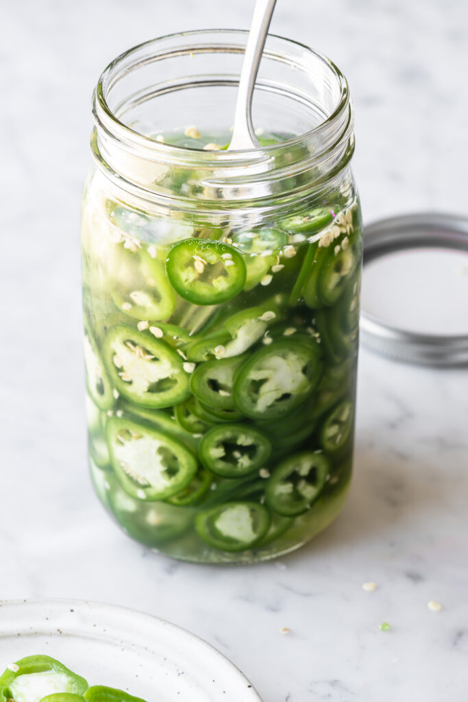 how to make quick pickled jalapenos