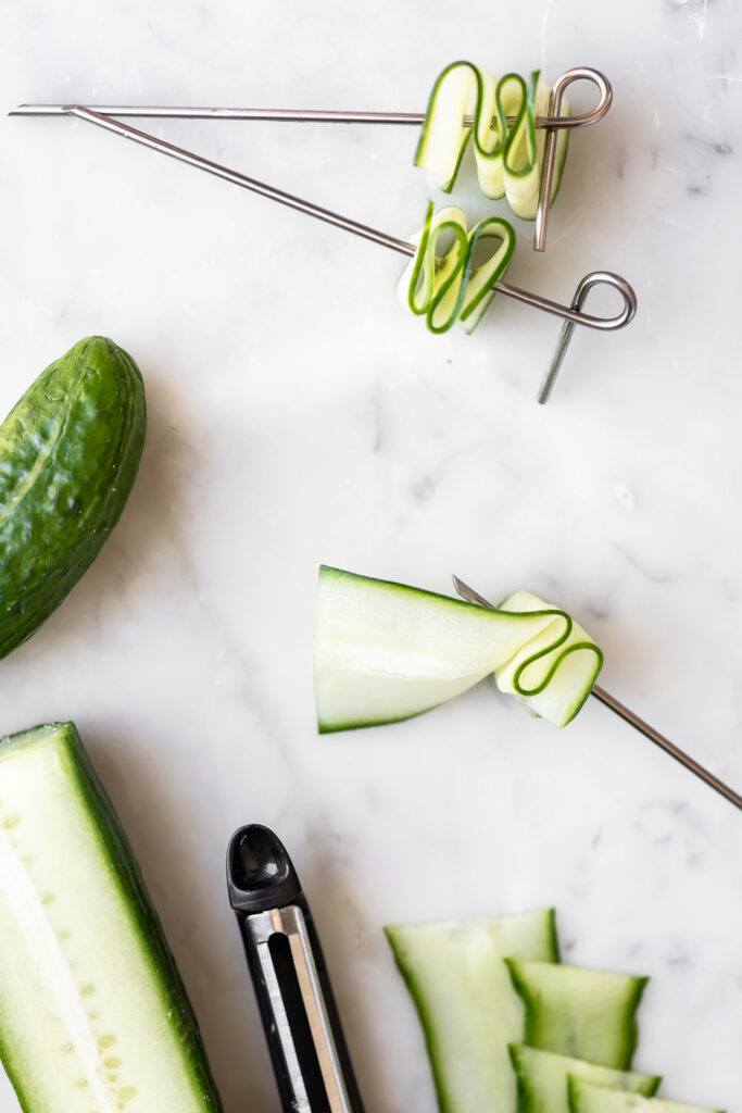 how to make cucumber ribbon cocktail garnishes