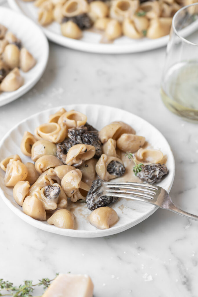 how to make morel pasta with cream, parmesan and thyme