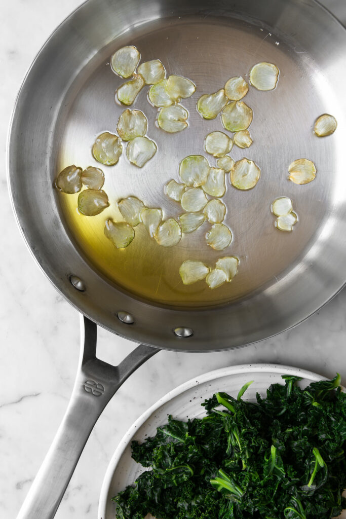 frying garlic cloves