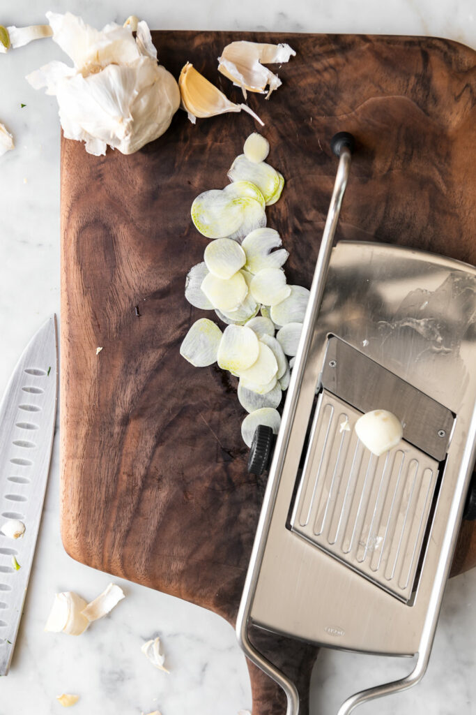 sliced garlic for fried garlic chips