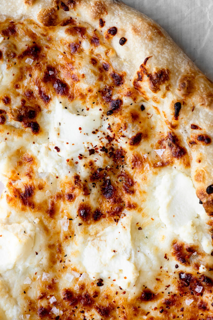 white pizza recipe with mozzarella, parmesan and ricotta