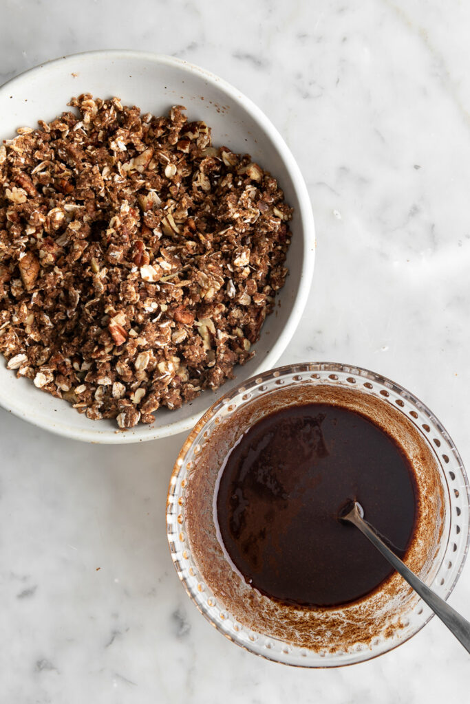 streusel topping and cinnamon filling