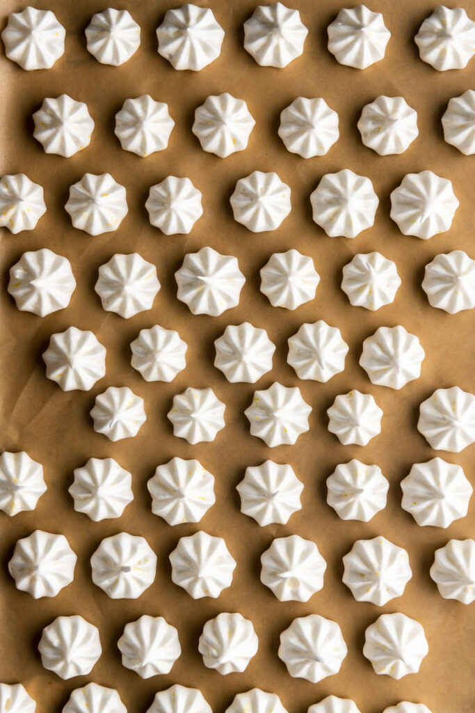 piped meringue cookies