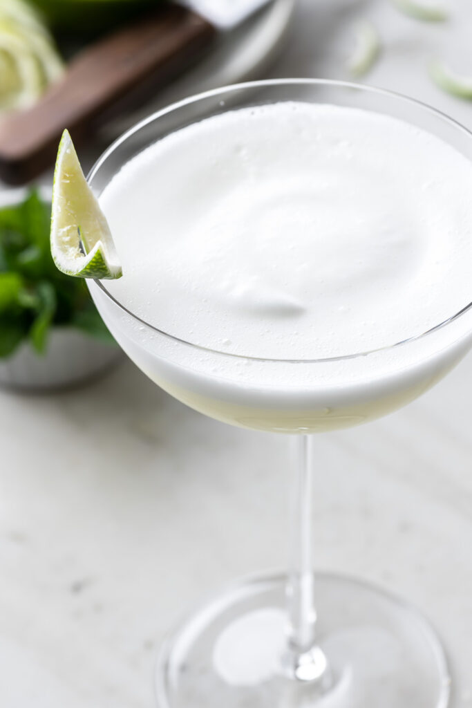 how to make egg white cocktail