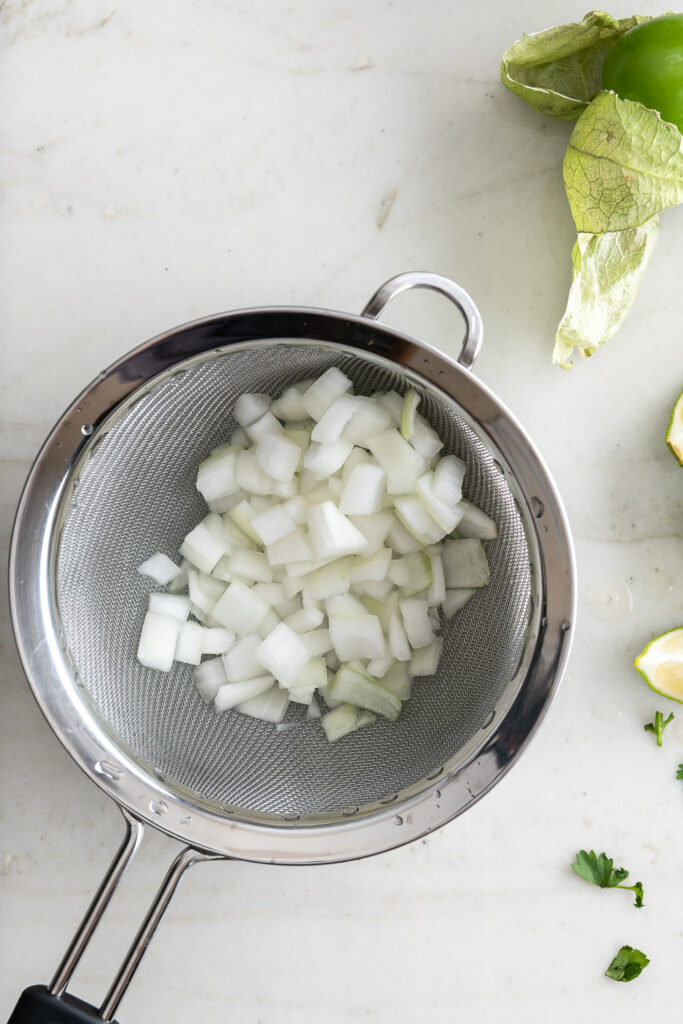 rinsing onions to soften bite
