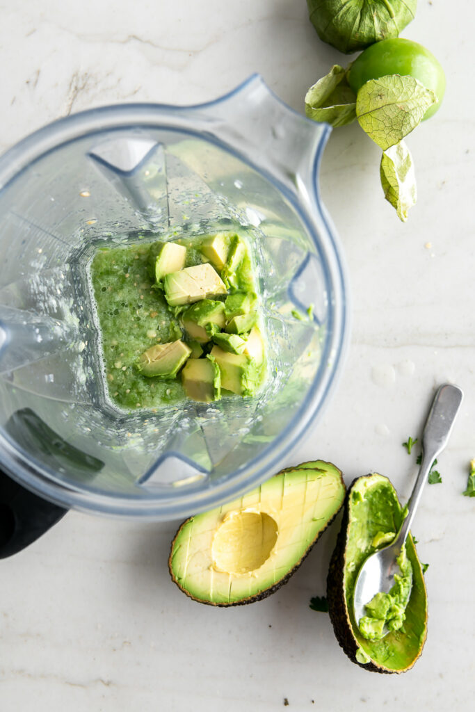 how to make avocado salsa verde