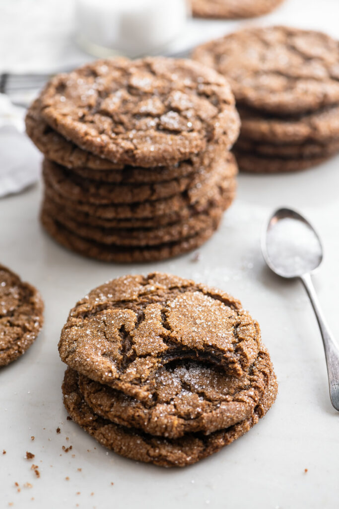 chewy ginger molasses cookies