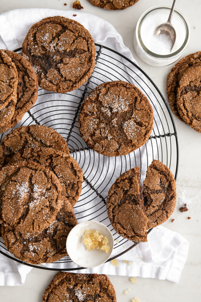 chewy molasses crinkle cookies