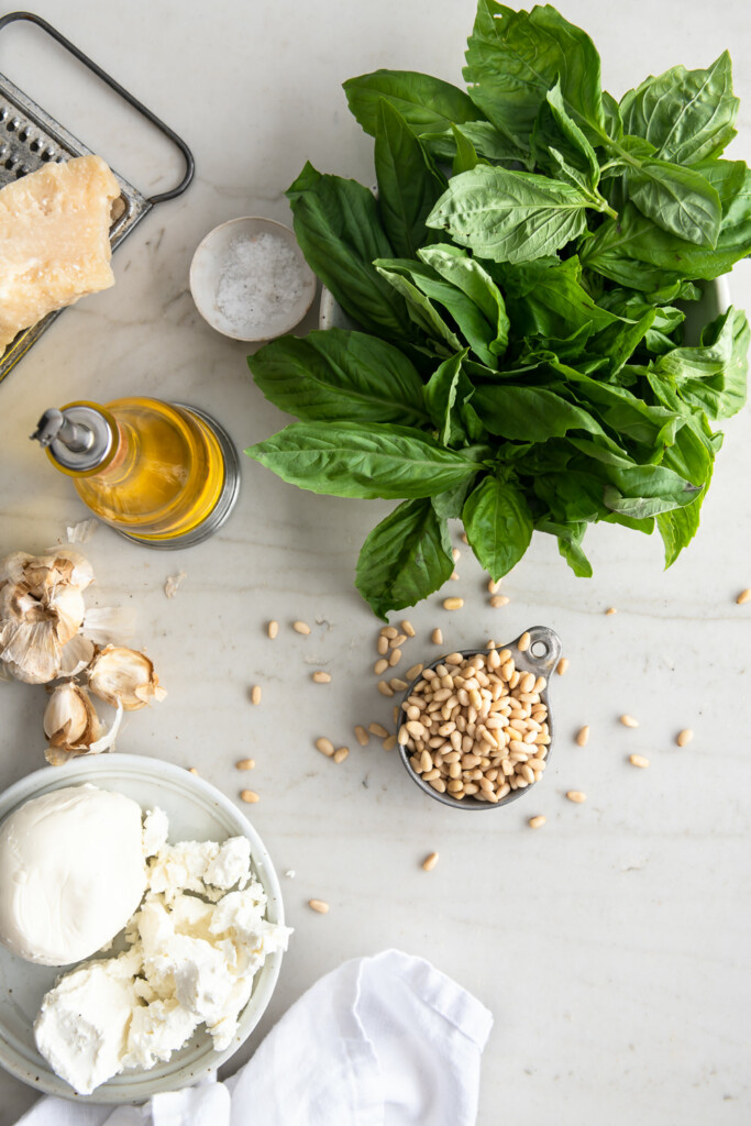 ingredients_basil pesto pizza