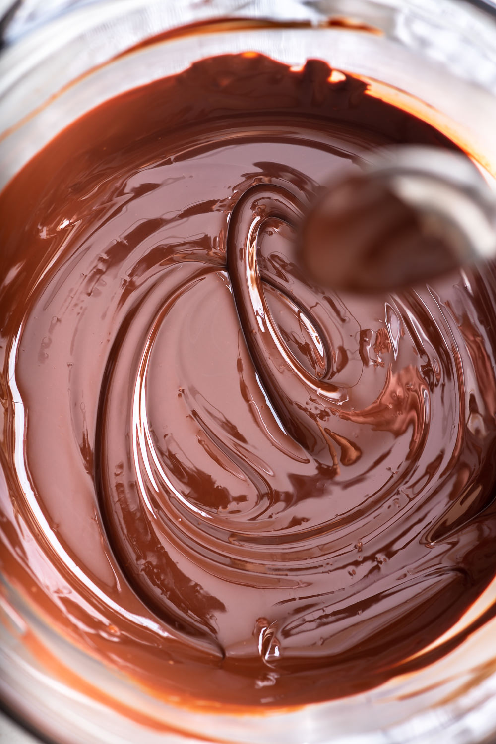 how to temper chocolate (microwave, double boiler, sous vide!)