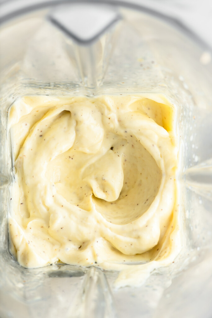 4_slowly blend in oil until thick aioli forms