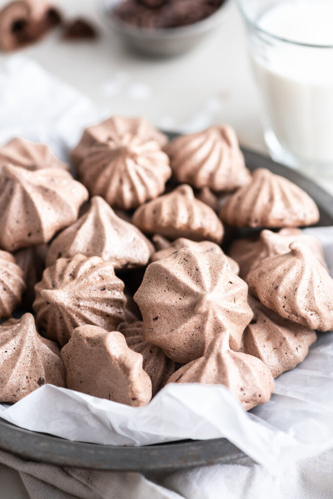 chocolate chip meringue cookies