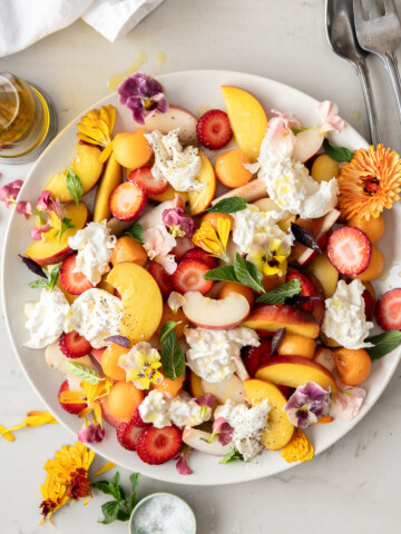 burrata peach salad
