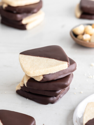macadamia shortbread cookies