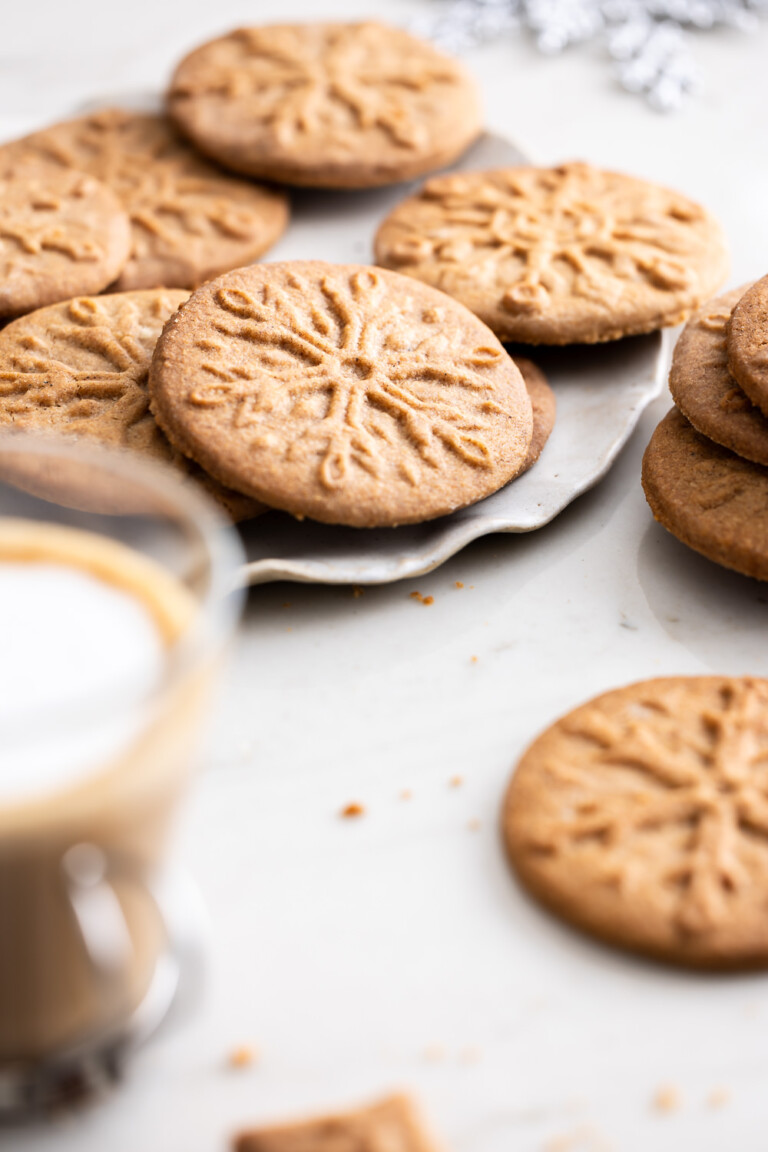 Dutch windmill cookies (speculaas) With Spice