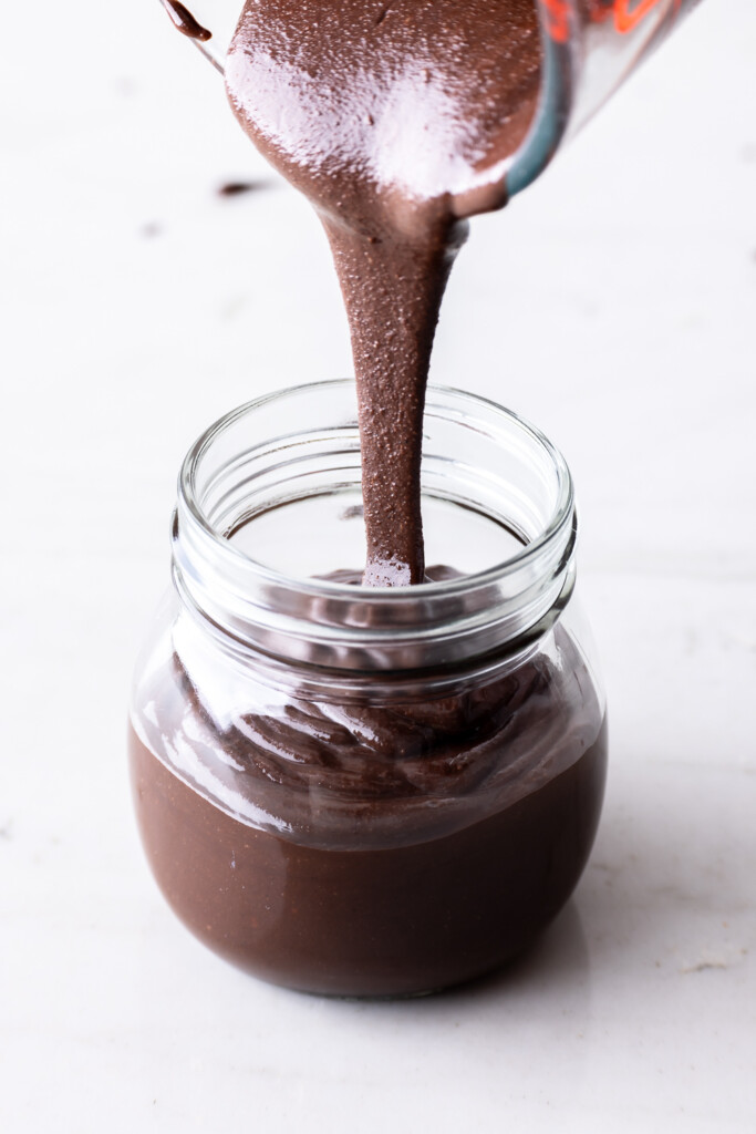 8_pour chocolate hazelnut spread into jar