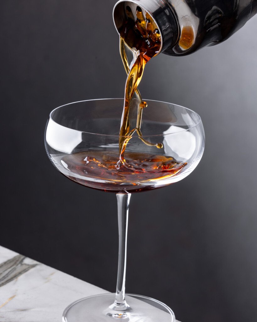 1_how to make a black manhattan