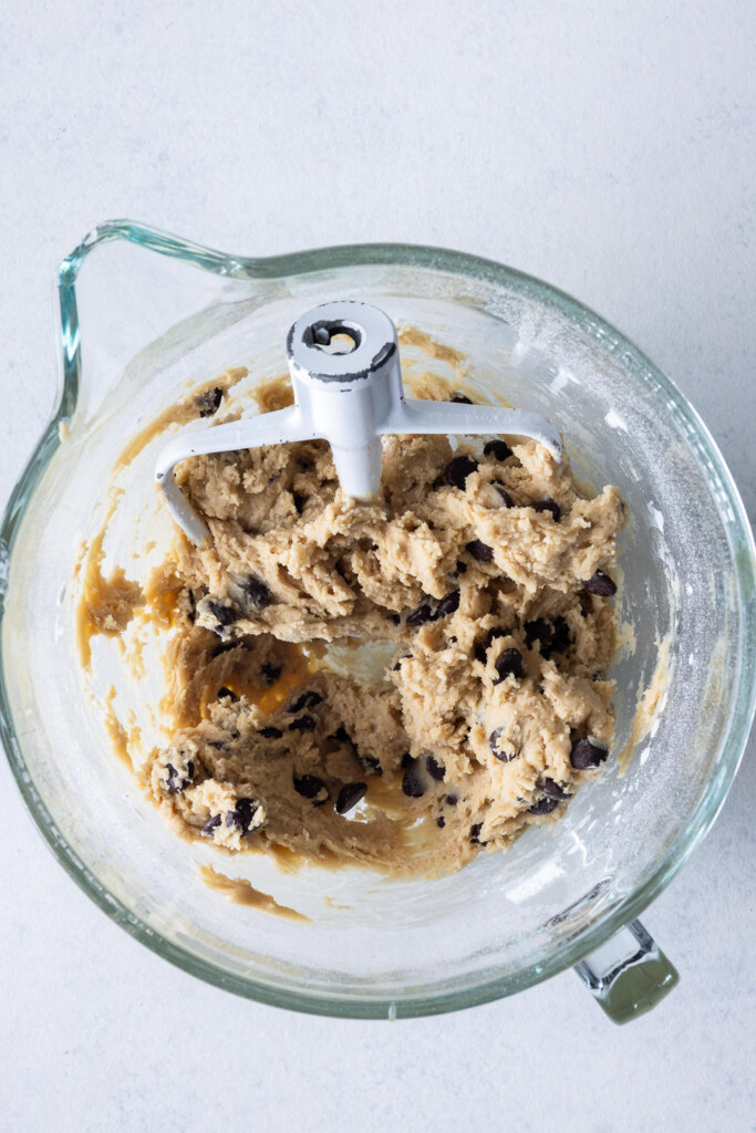 1_how to make chocolate chip cookie cake