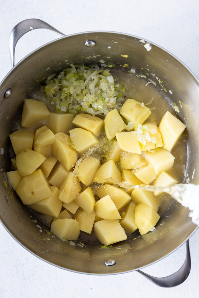 2_cook potato and leek soup until tender