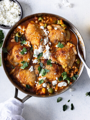 braised mediterranean chicken thighs