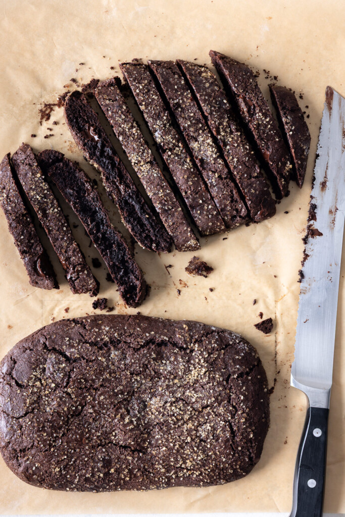 8_how to cut chocolate biscotti