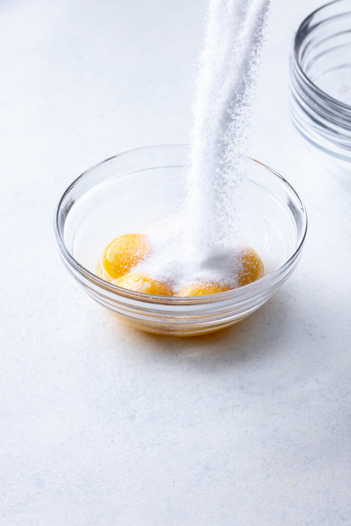 3_mix yolks and sugar