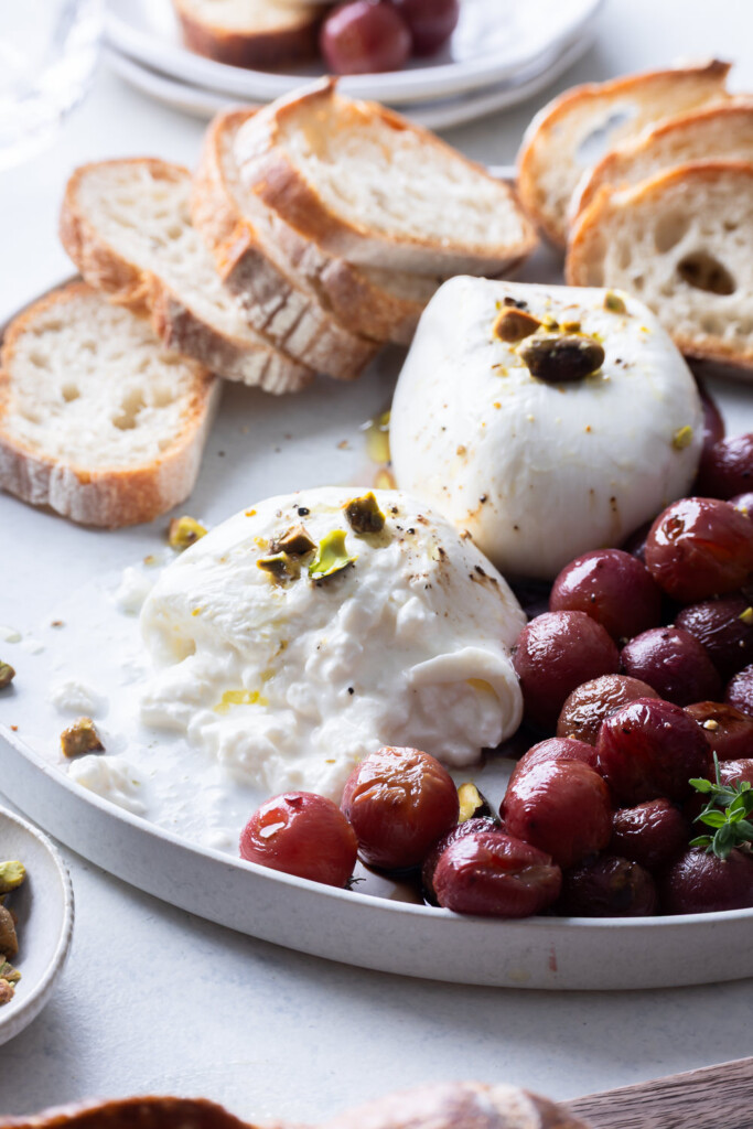 burrata appetizer recipe with roasted grapes